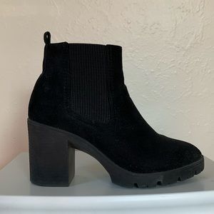 Black chunky heel bootie